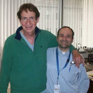 Με τον Καθηγητή Allan Gross, στο γραφείο του.  Toronto 2011